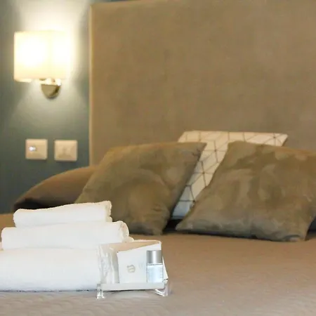 Eighty Four Gasthuis 4*