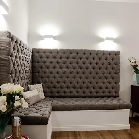 Eighty Four Pensjonat 4*